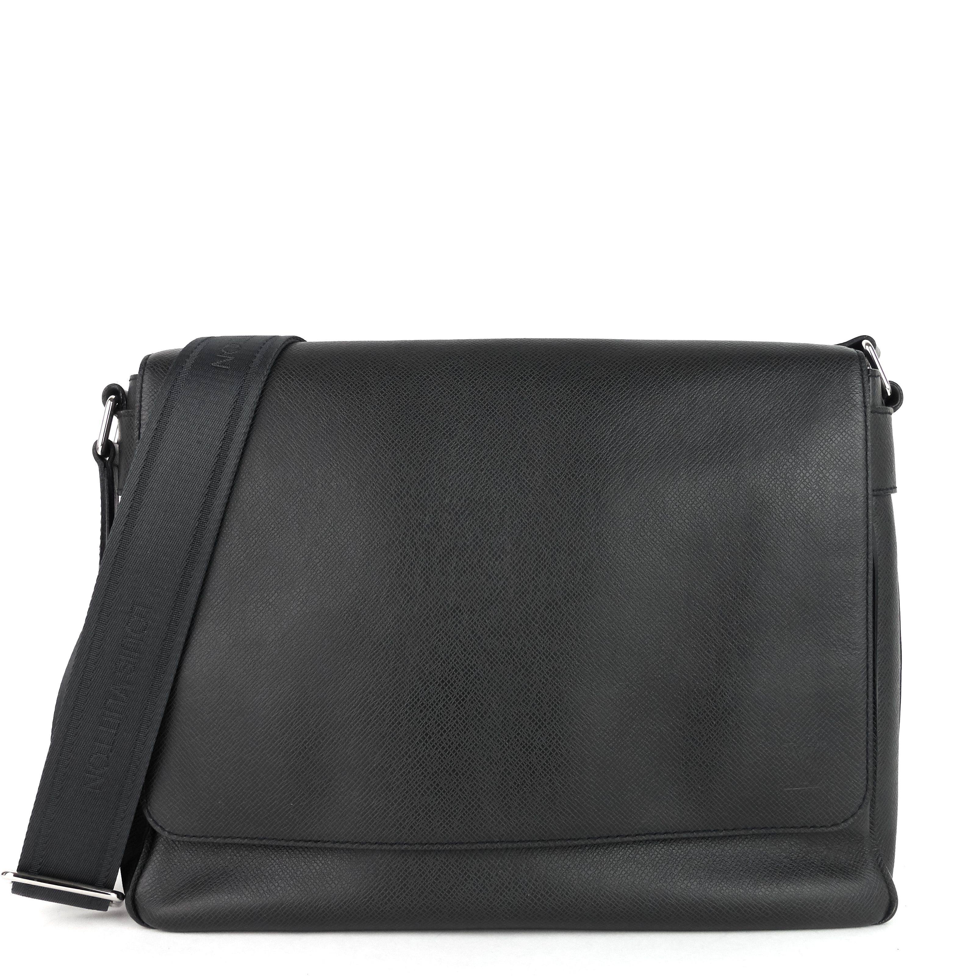 Louis Vuitton Ardoise Taiga Leather Roman MM Messenger Bag at 1stDibs  louis  vuitton taiga messenger bag, fake louis vuitton messenger, louis vuitton  roman mm