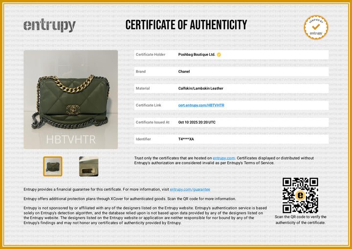 19 Medium Lambskin Leather Handbag