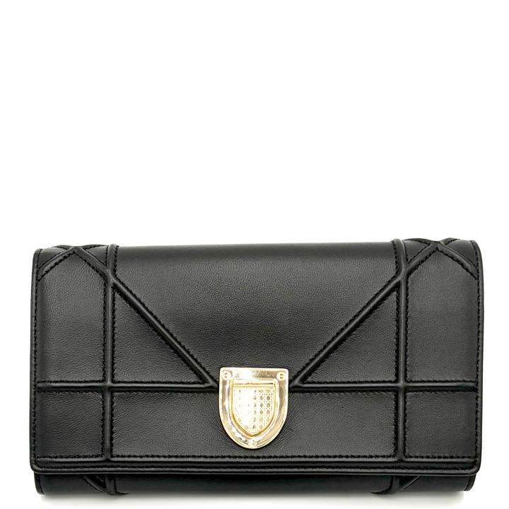 Diorama Grained Calfskin Wallet on Chain