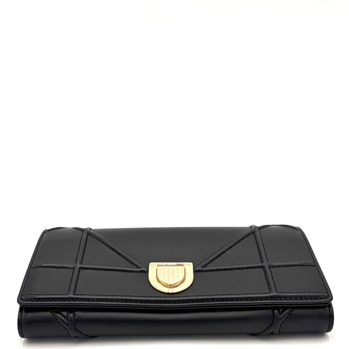 Diorama Grained Calfskin Wallet on Chain