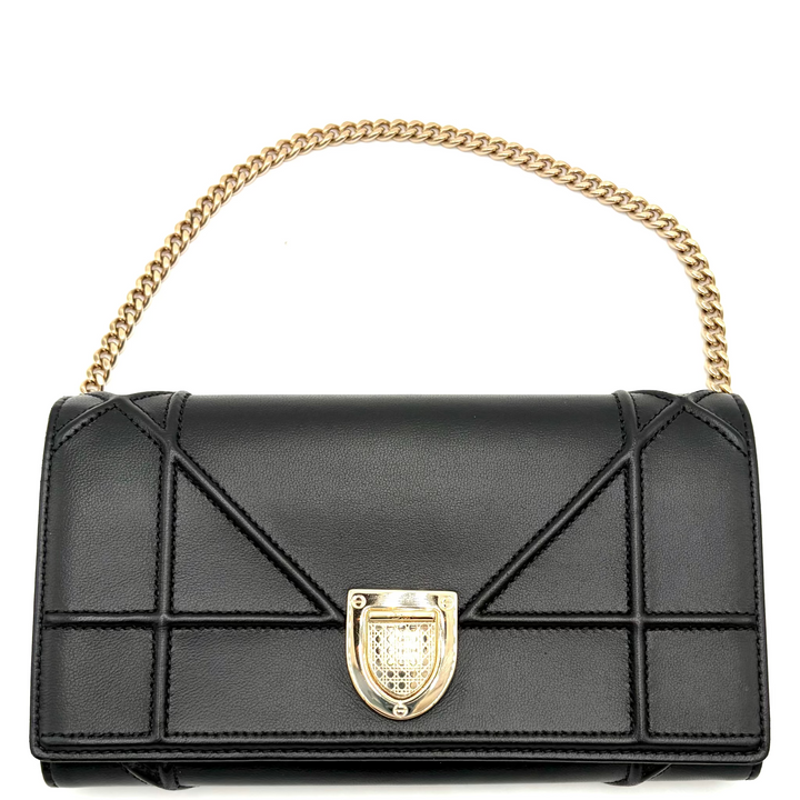 Diorama Grained Calfskin Wallet on Chain