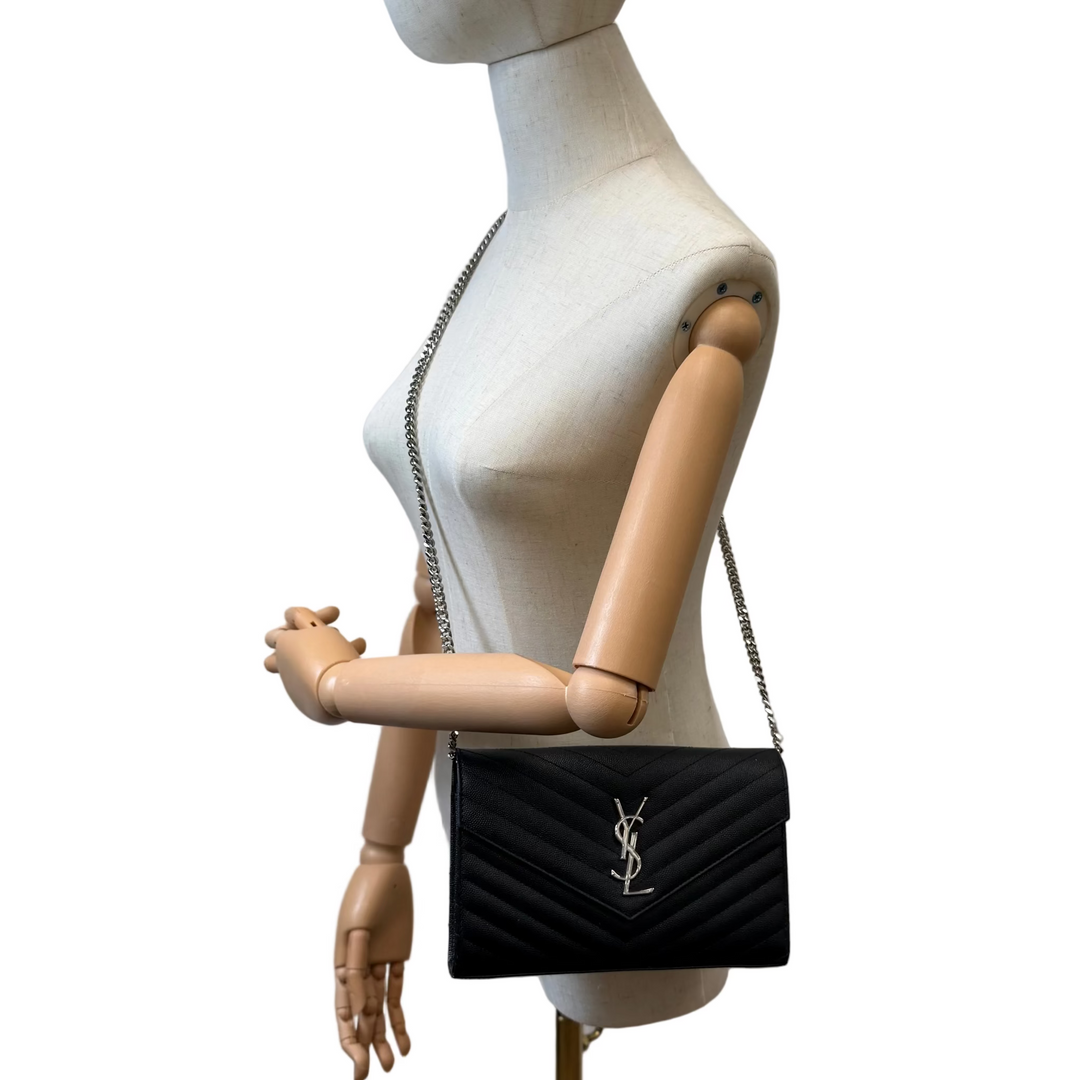 Cassandre Metalasse Envelope Wallet on Chain in Black