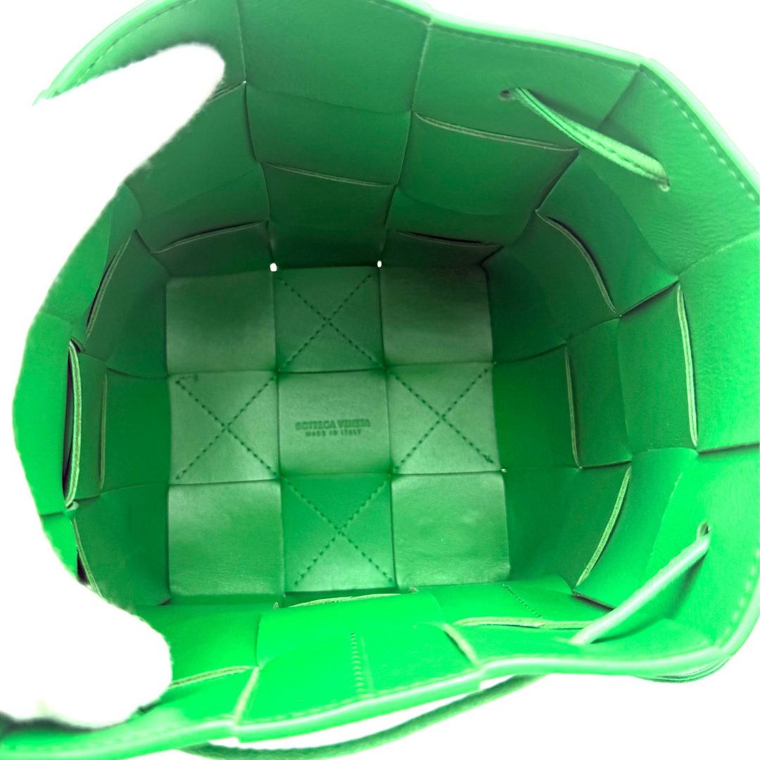 Cassette Small Nappa Maxi Intrecciato Bucket Bag