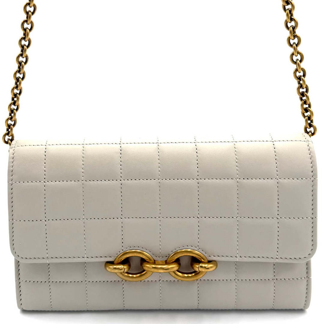 Le Maillon Chocolate Bar Wallet on Chain In Ivory Leather