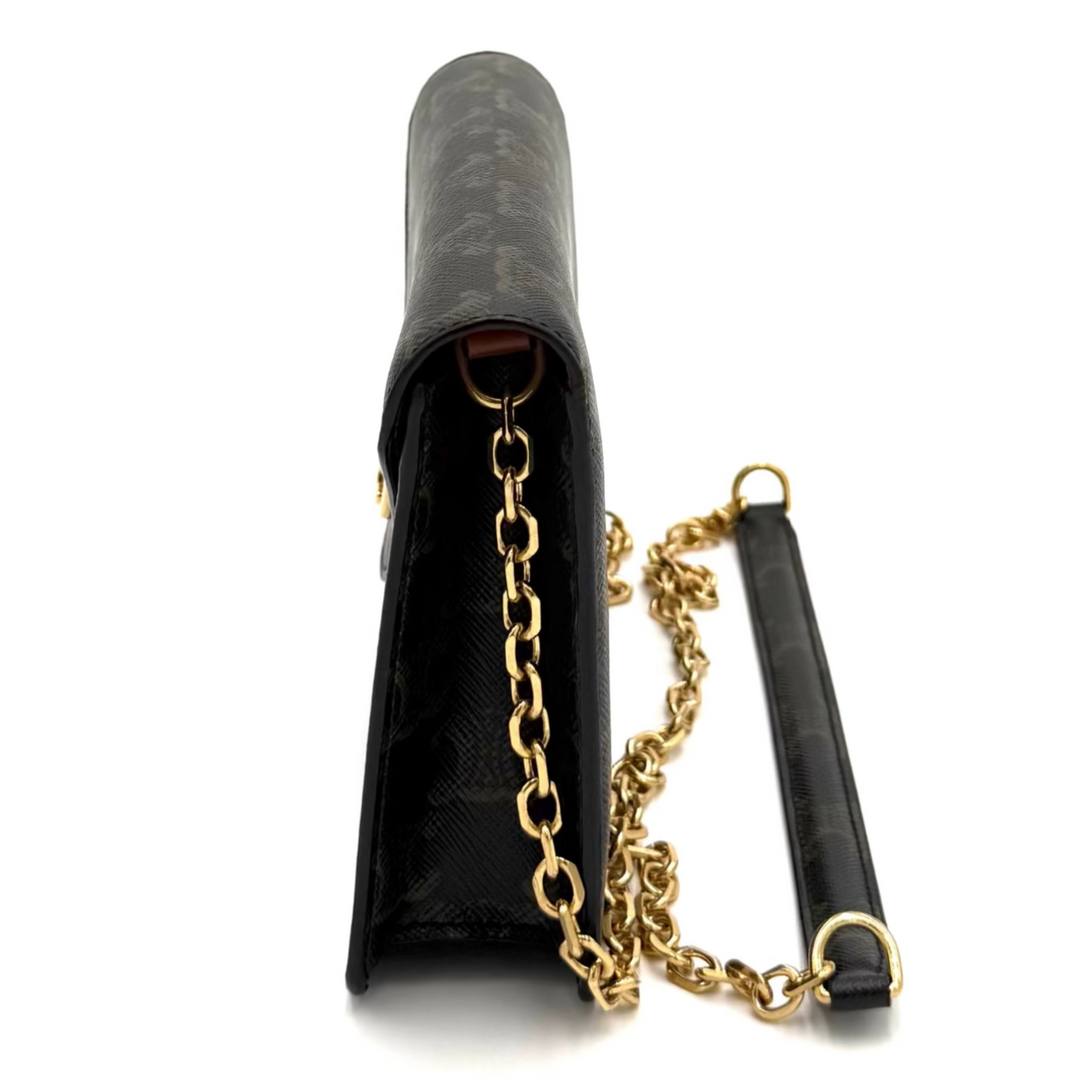 Triomphe Canvas Maillon Wallet on Chain