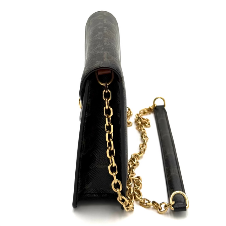 Triomphe Canvas Maillon Wallet on Chain