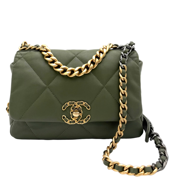 19 Medium Lambskin Leather Handbag