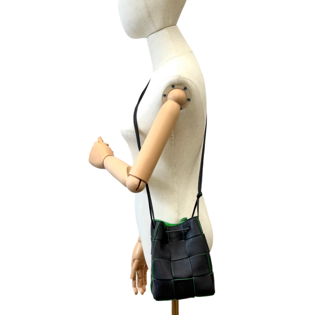 Intreccio Fun Mini Bag in Black & Parakeet