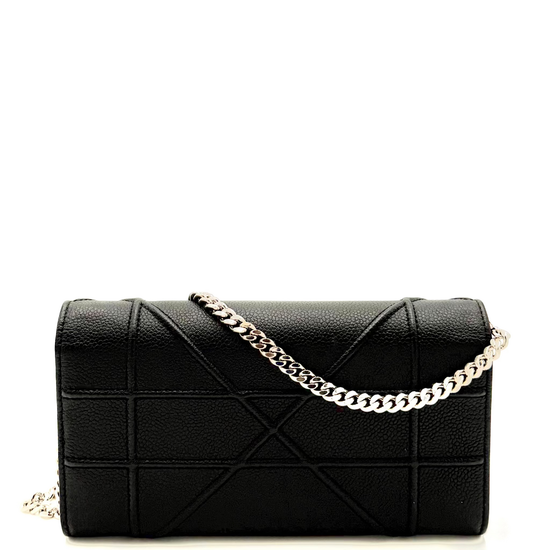 Diorama Black Wallet on Chain
