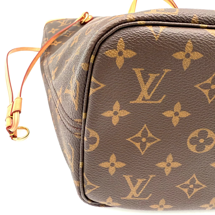 Neverfull MM Monogram Canvas Tote Bag with Pochette
