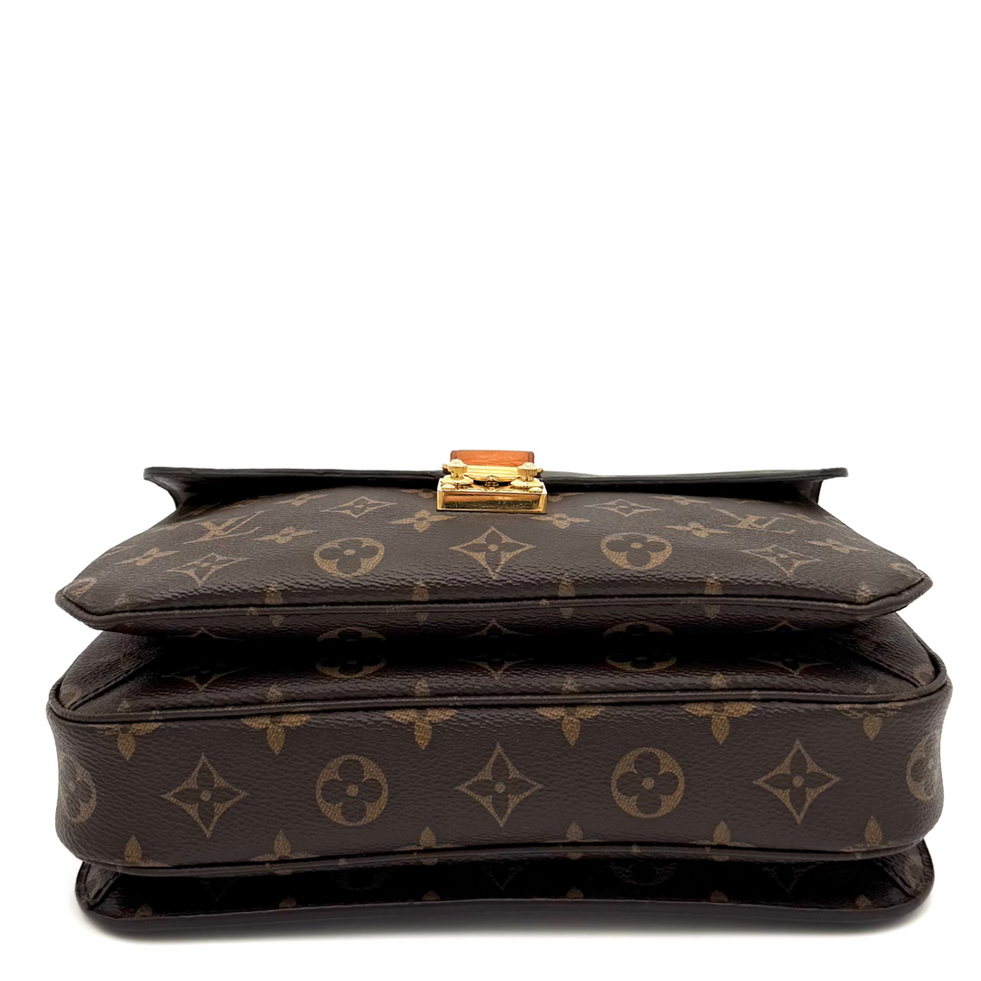 Pochette Métis Monogram Canvas Shoulder Bag