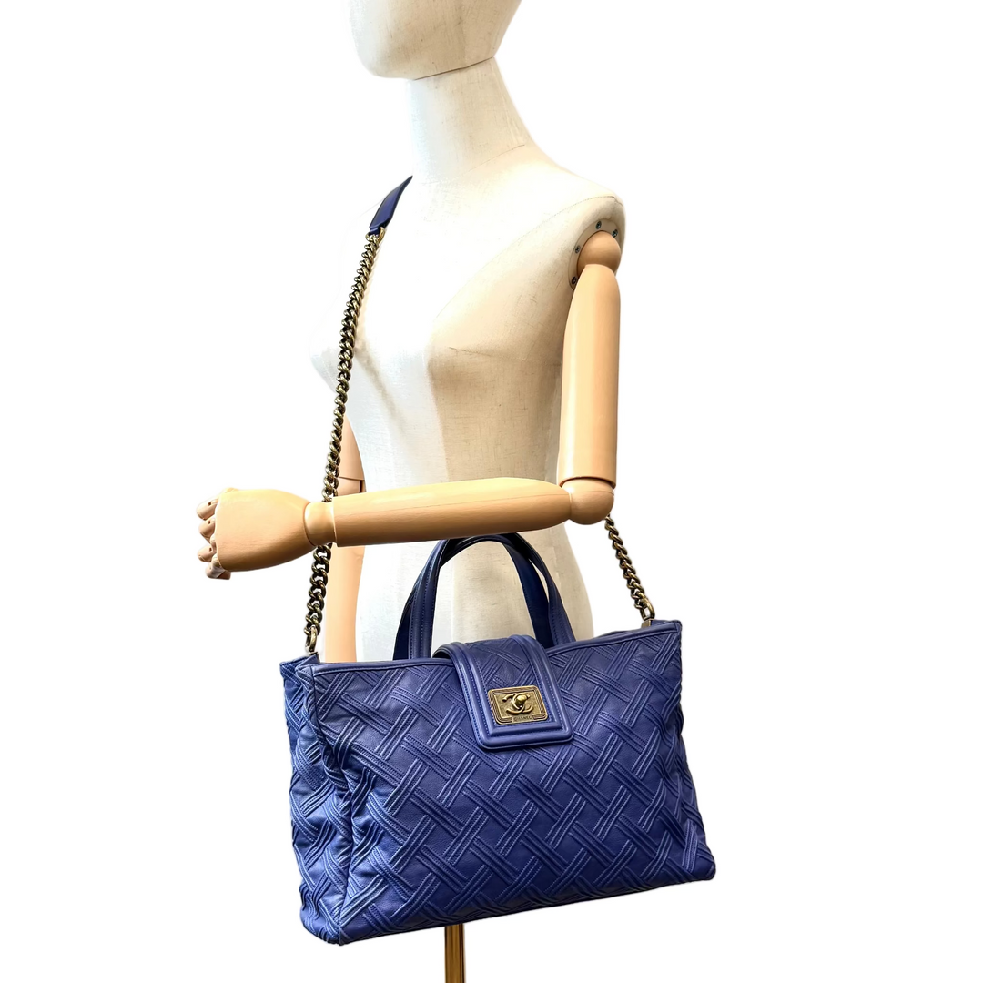 Retro Girl Shoping Tote