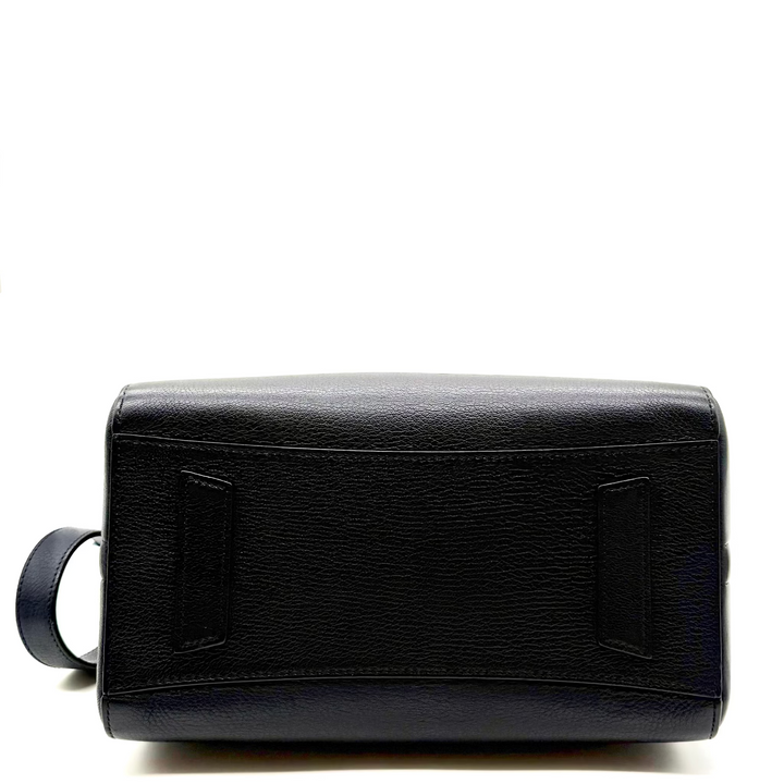 Antigona Medium Calfskin Leather Bag