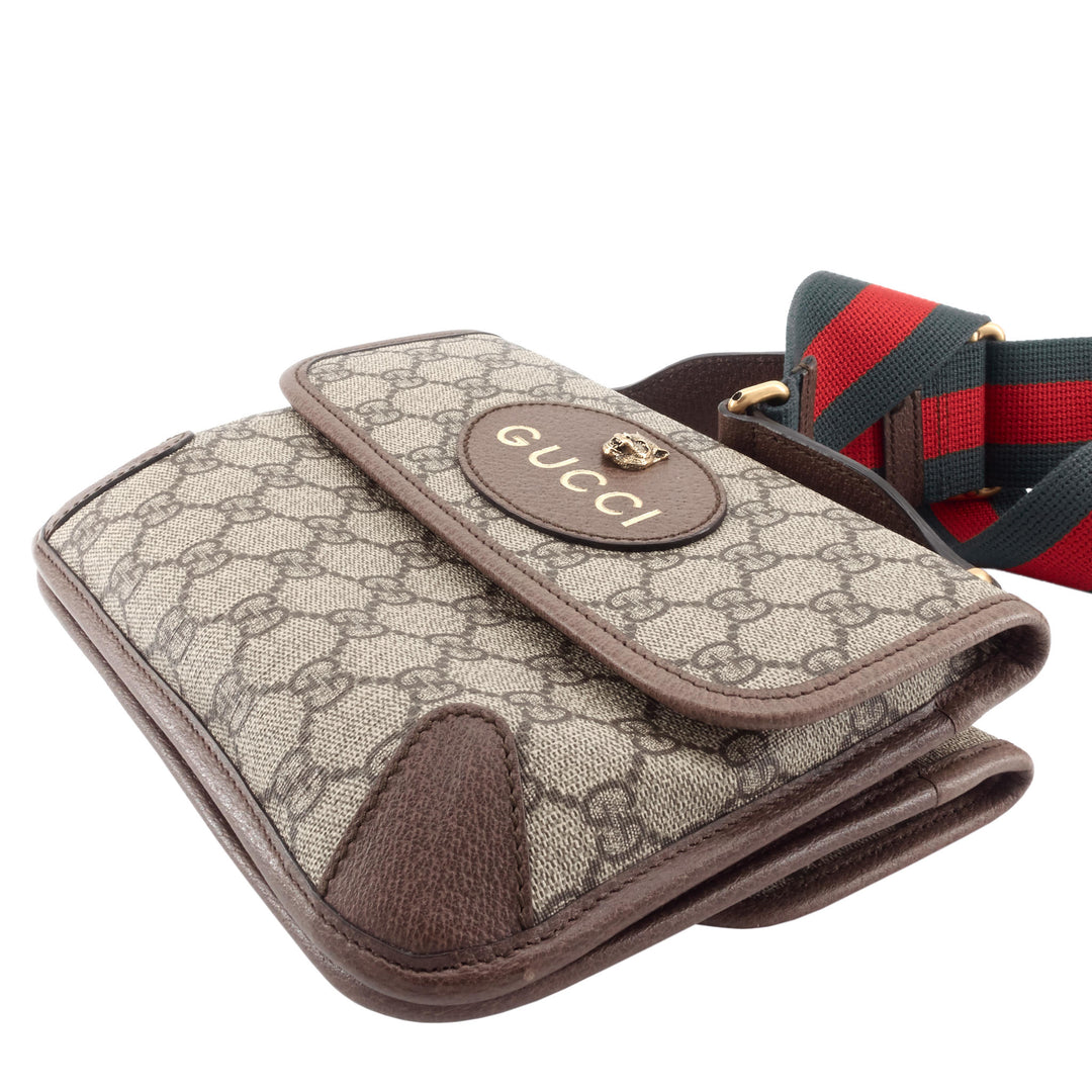 Neo Small Vintage GG Supreme Canvas Messenger Bag