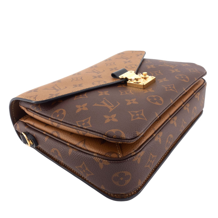 Pochette Metis Reverse Monogram Canvas Bag