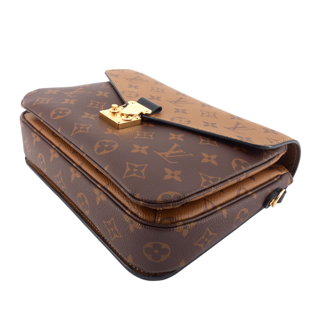 Pochette Metis Reverse Monogram Canvas Bag
