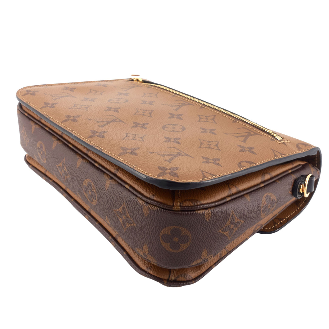 Pochette Metis Reverse Monogram Canvas Bag