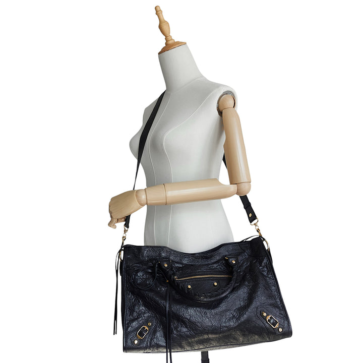 New City Classic Medium Leather Bag