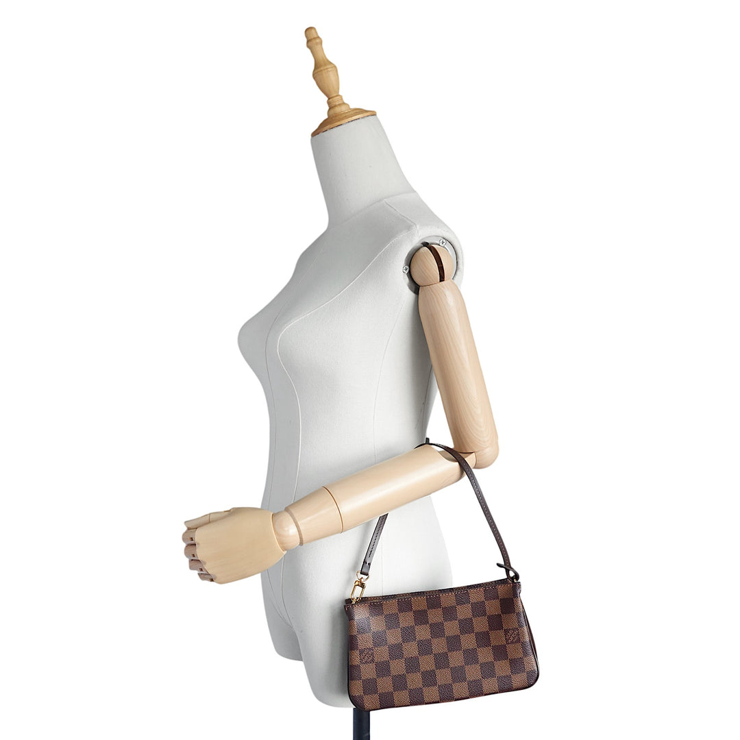 Navona Damier Ebene Canvas Pochette