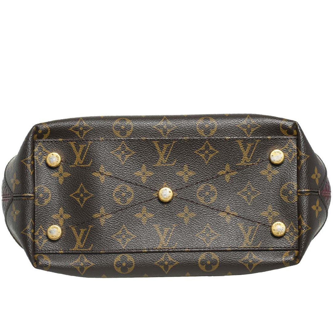 Majesteaux Exotique Tote Bag