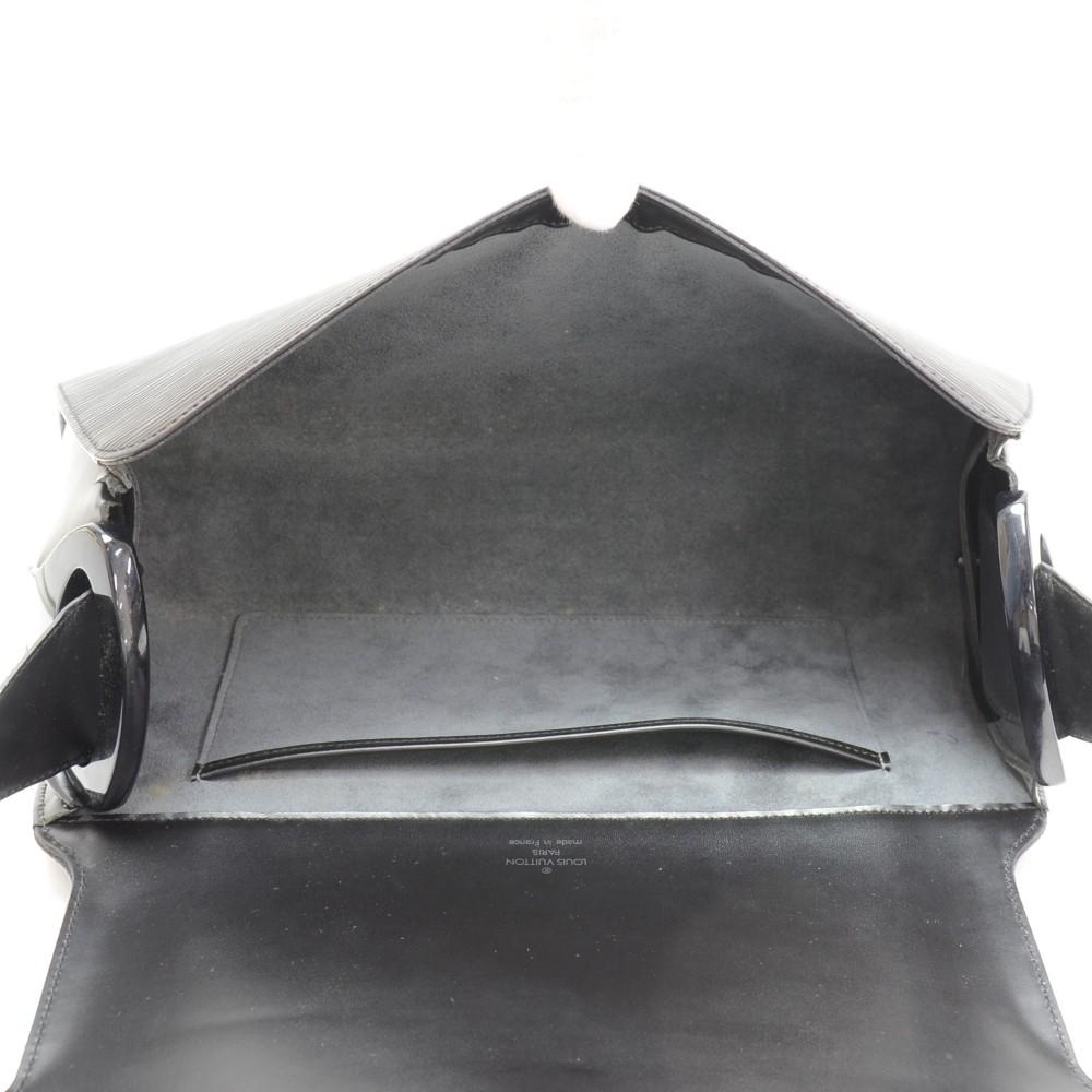 nocturne gm black epi leather bag