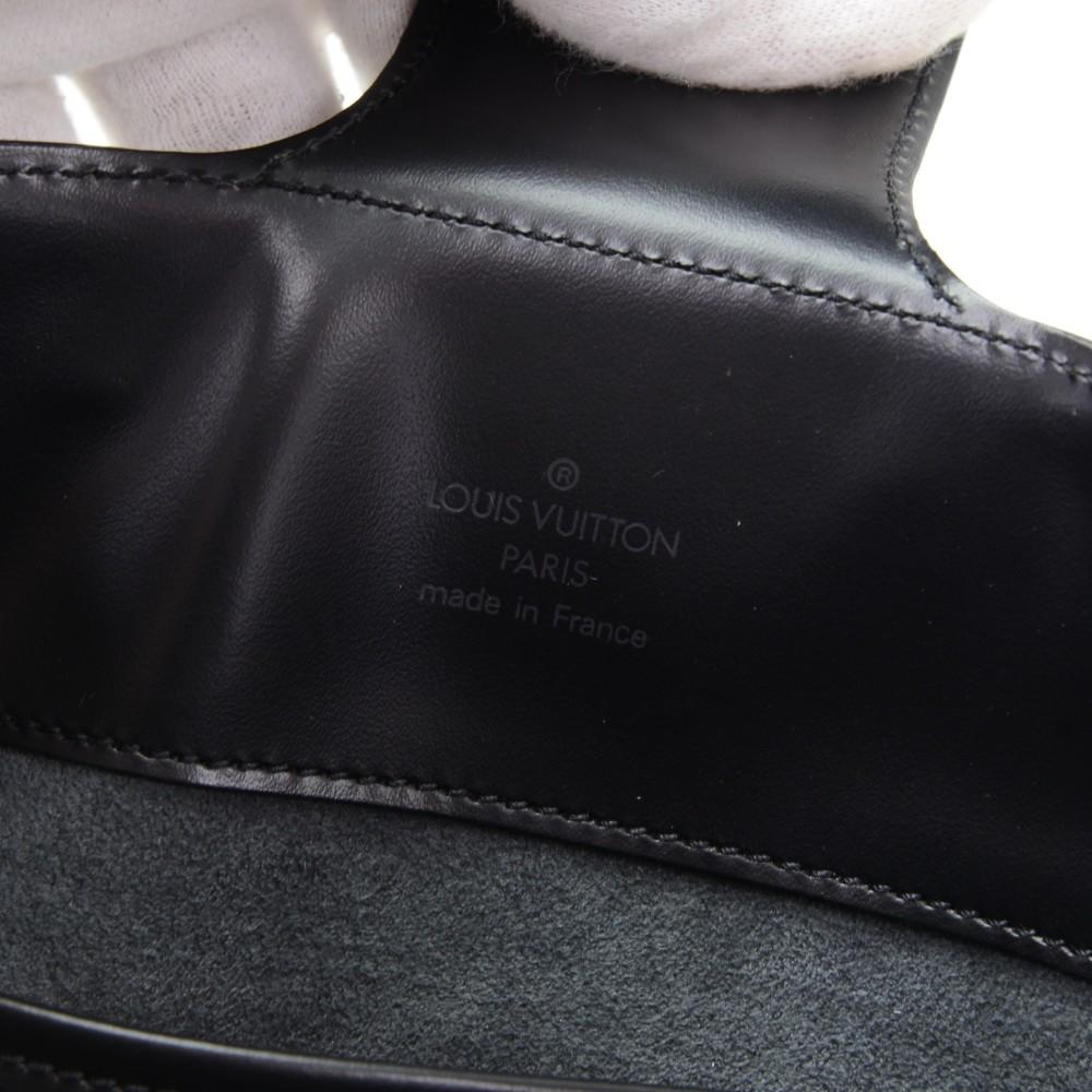 Louis Vuitton Black Epi Leather Reverie Shoulder Bag. Good, Lot #18029