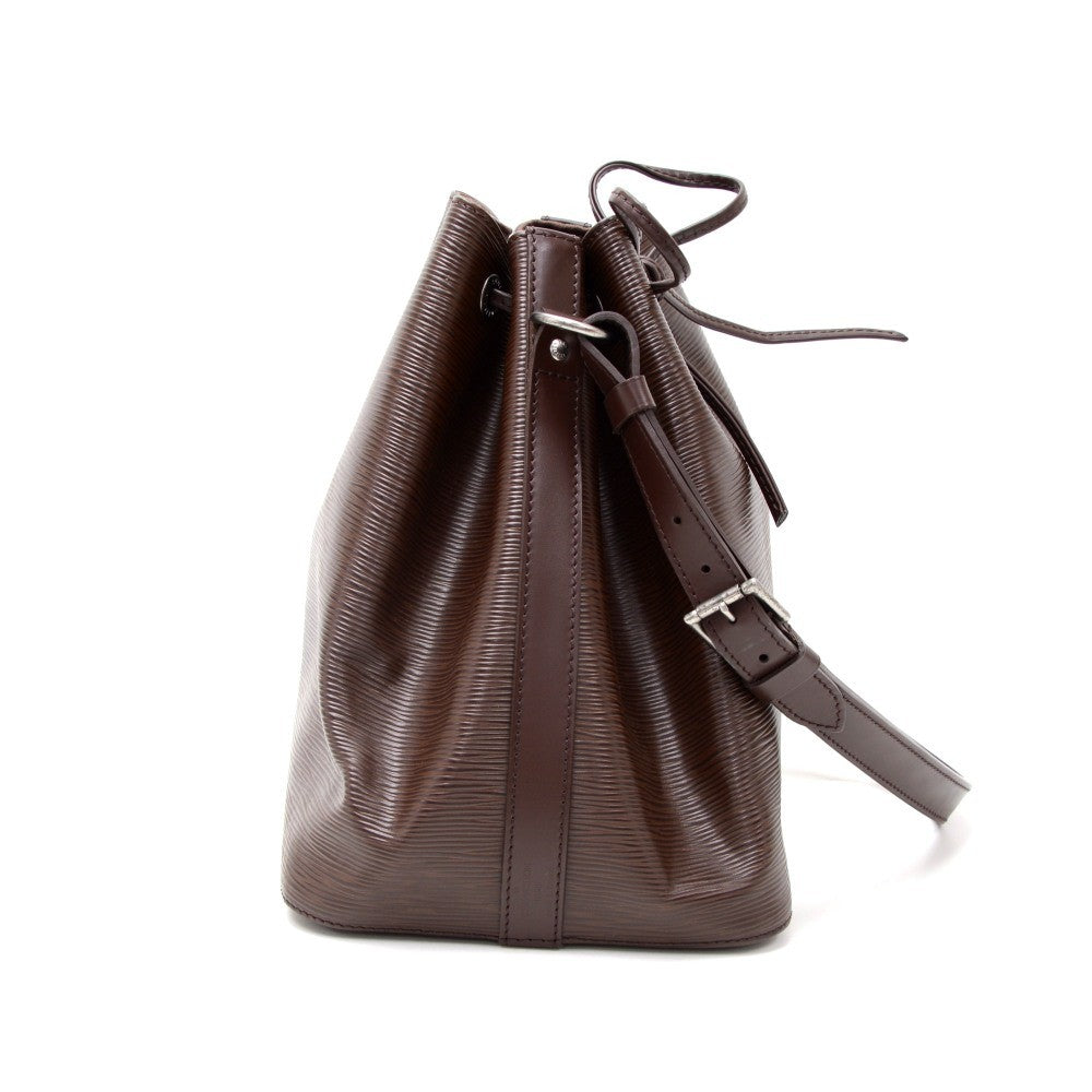 petit noe chocolate brown epi leather bag