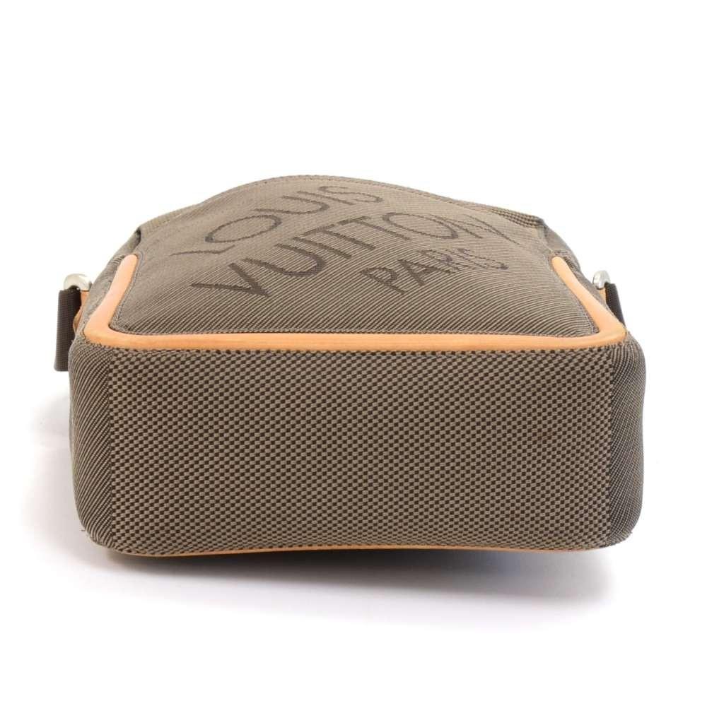 Louis Vuitton Citadin Damier Geant Canvas Messenger Bag – Luxxsavvy
