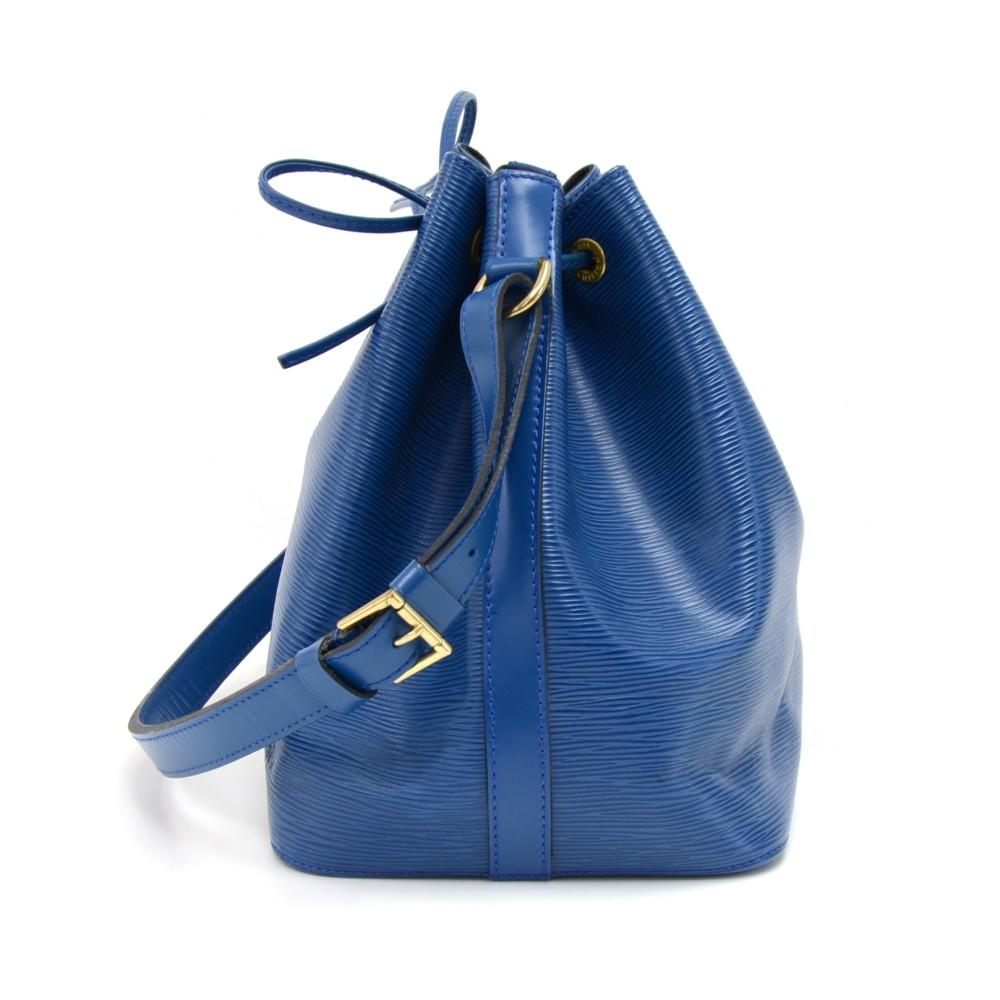 petit noe blue epi leather bag
