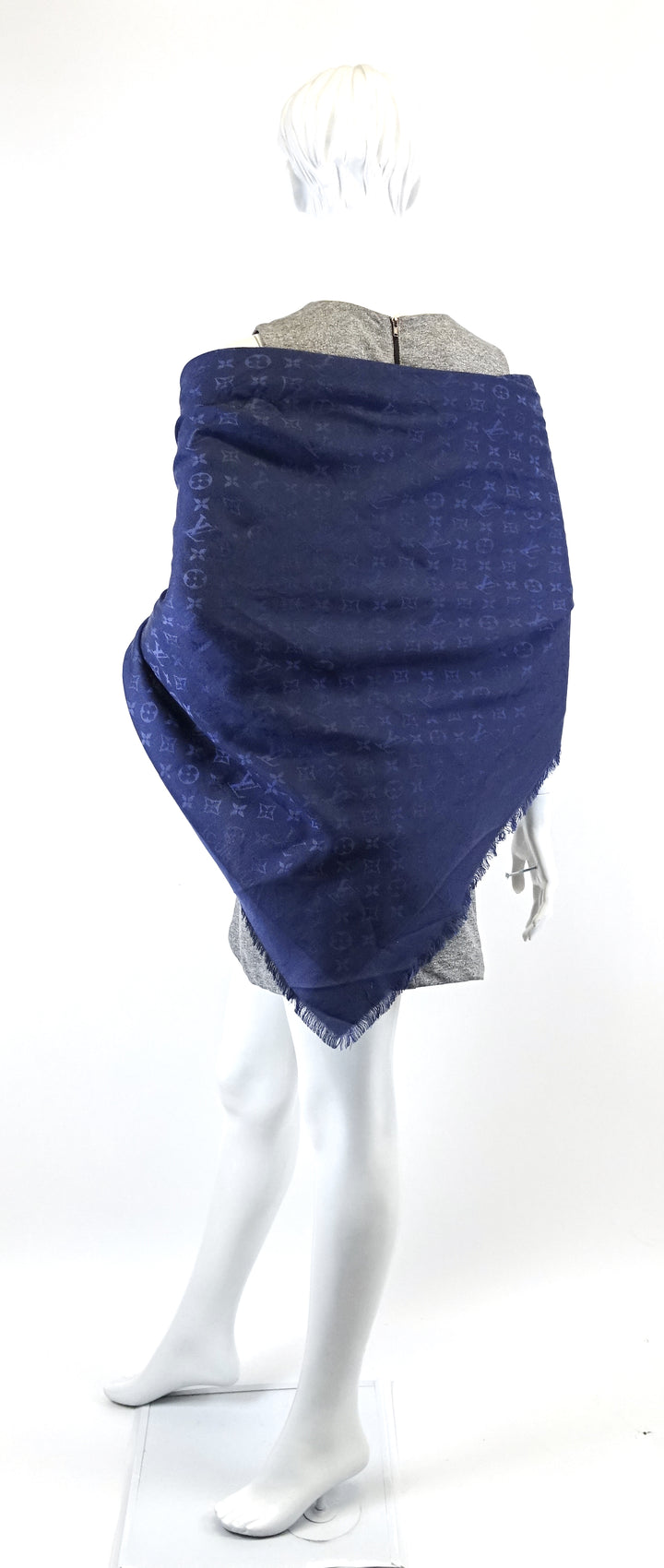 wool and silk blue nuit shawl