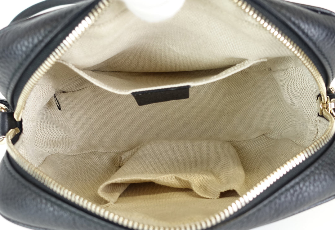 soho disco grained leather small crossbody bag