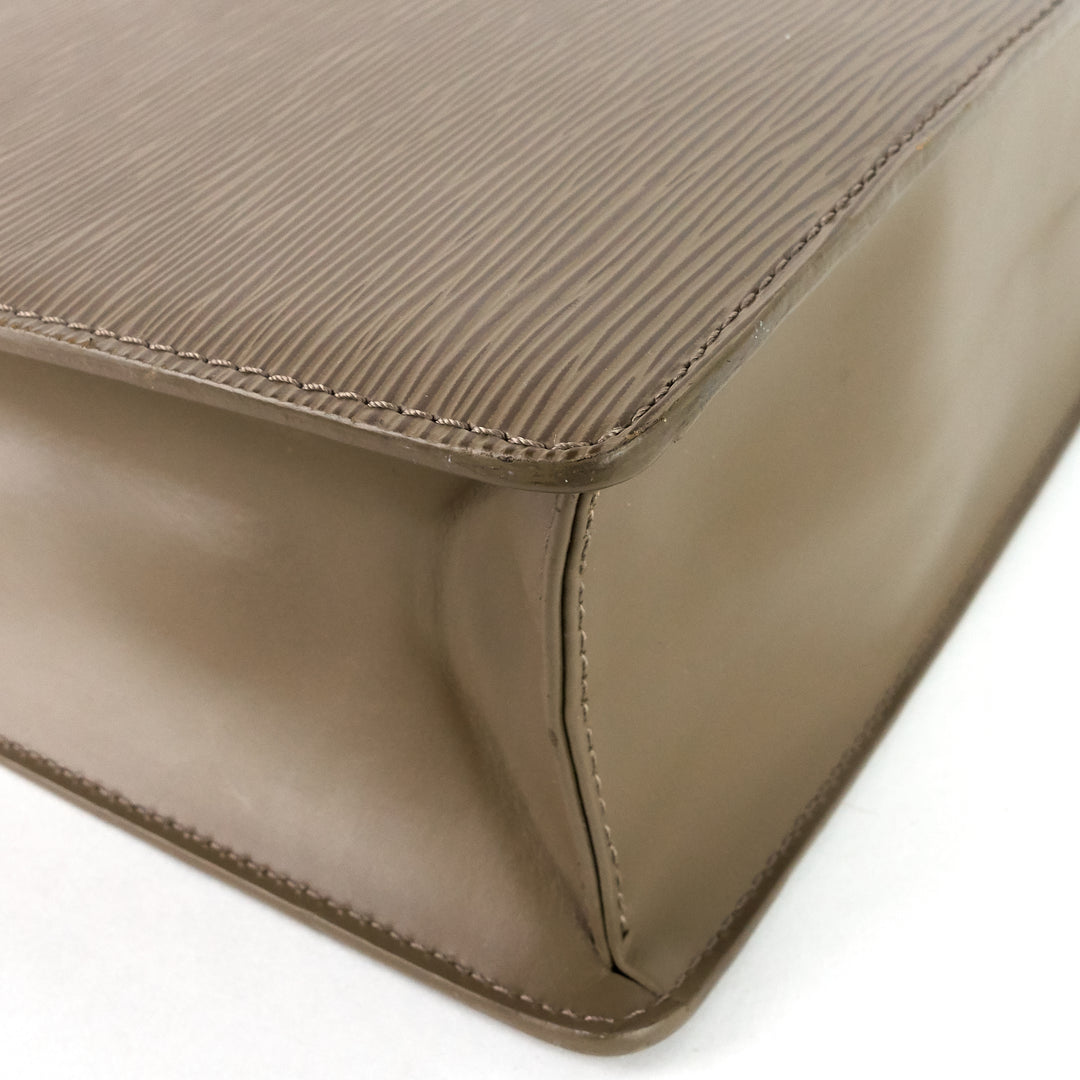 sac plat gm brown epi leather bag