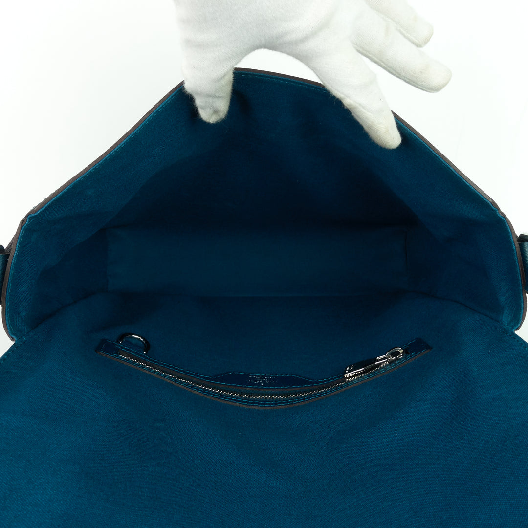 roman mm taiga leather messenger bag