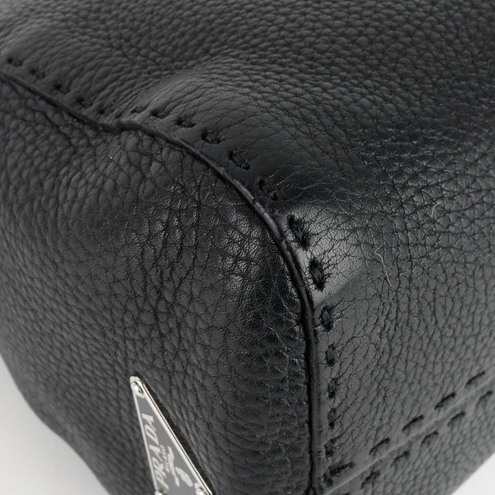 vitello daino leather shoulder bag