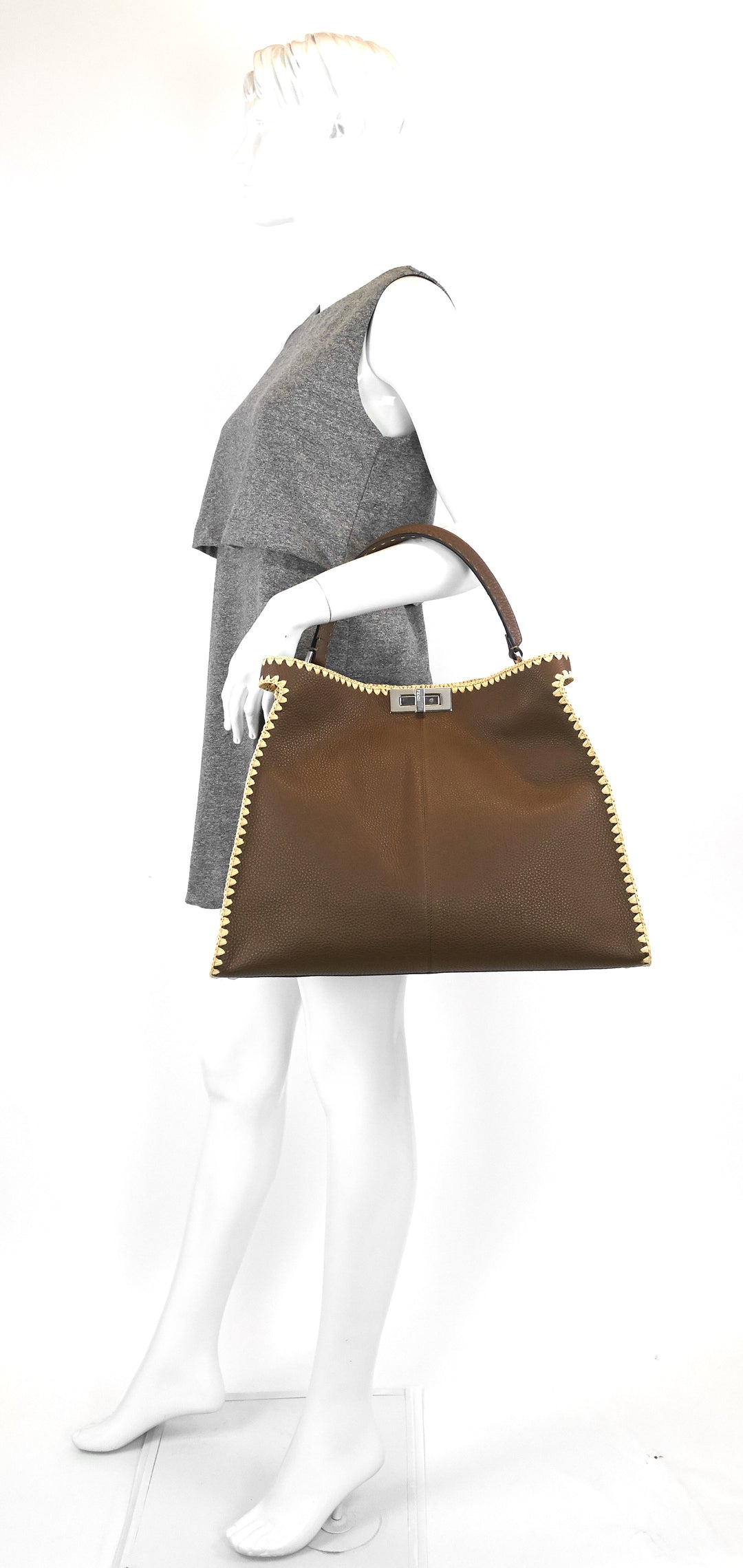 Fendi peekaboo raffia Clearance