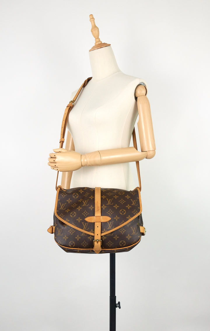 saumur 30 monogram canvas bag