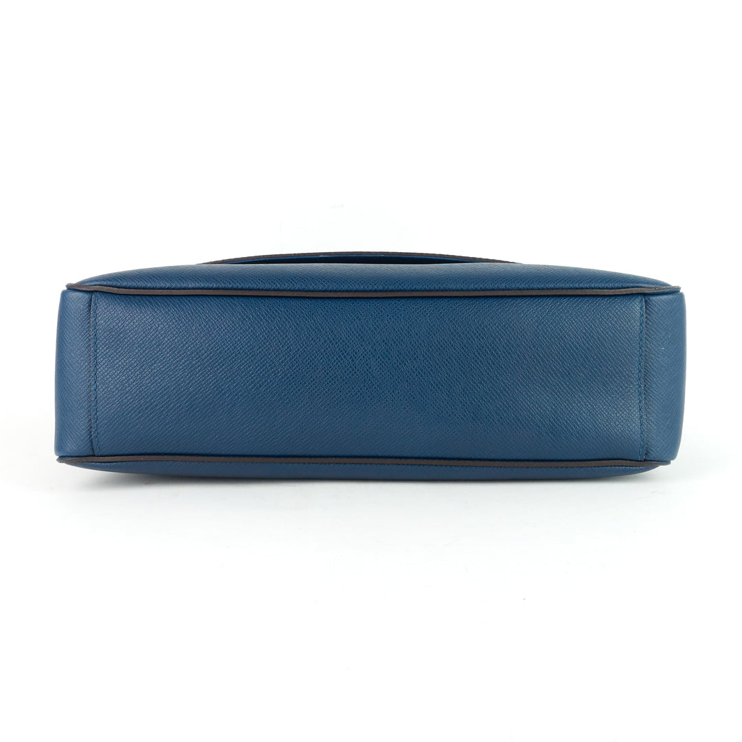 roman mm taiga leather messenger bag