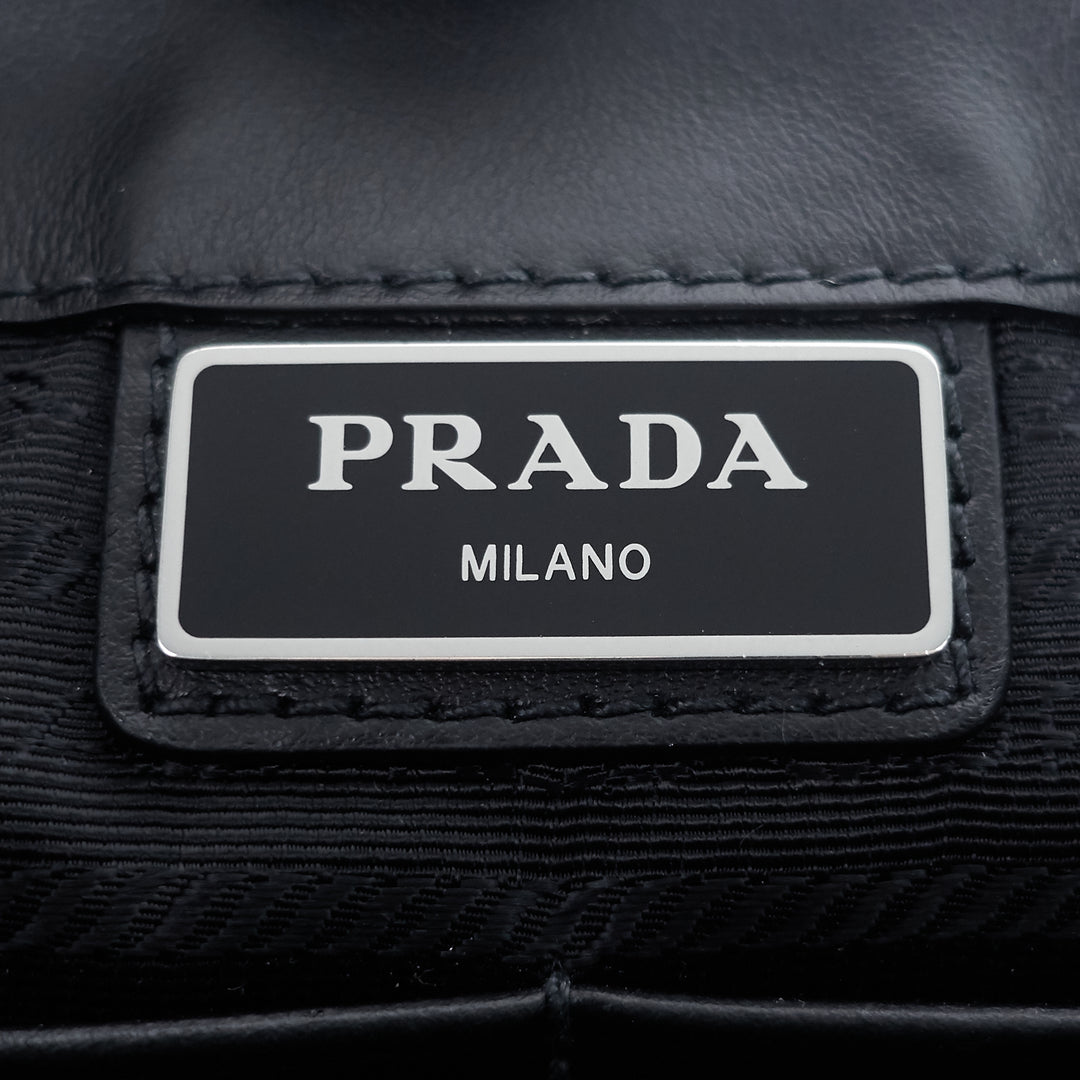 pouch saffiano cuir leather wrist strap bag