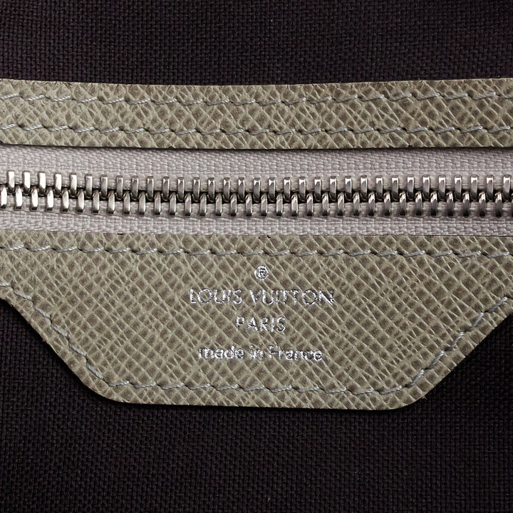 milo taiga leather messenger bag