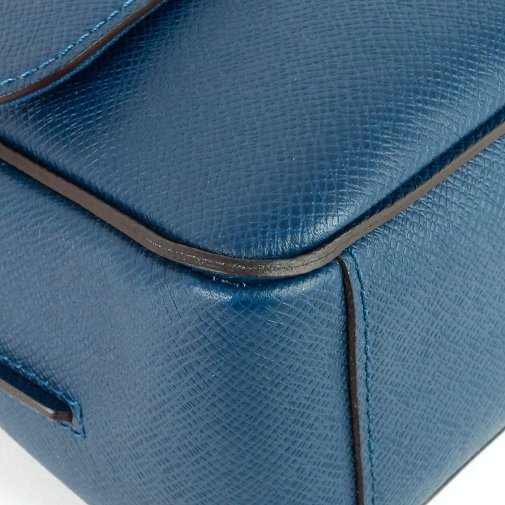 roman mm taiga leather messenger bag