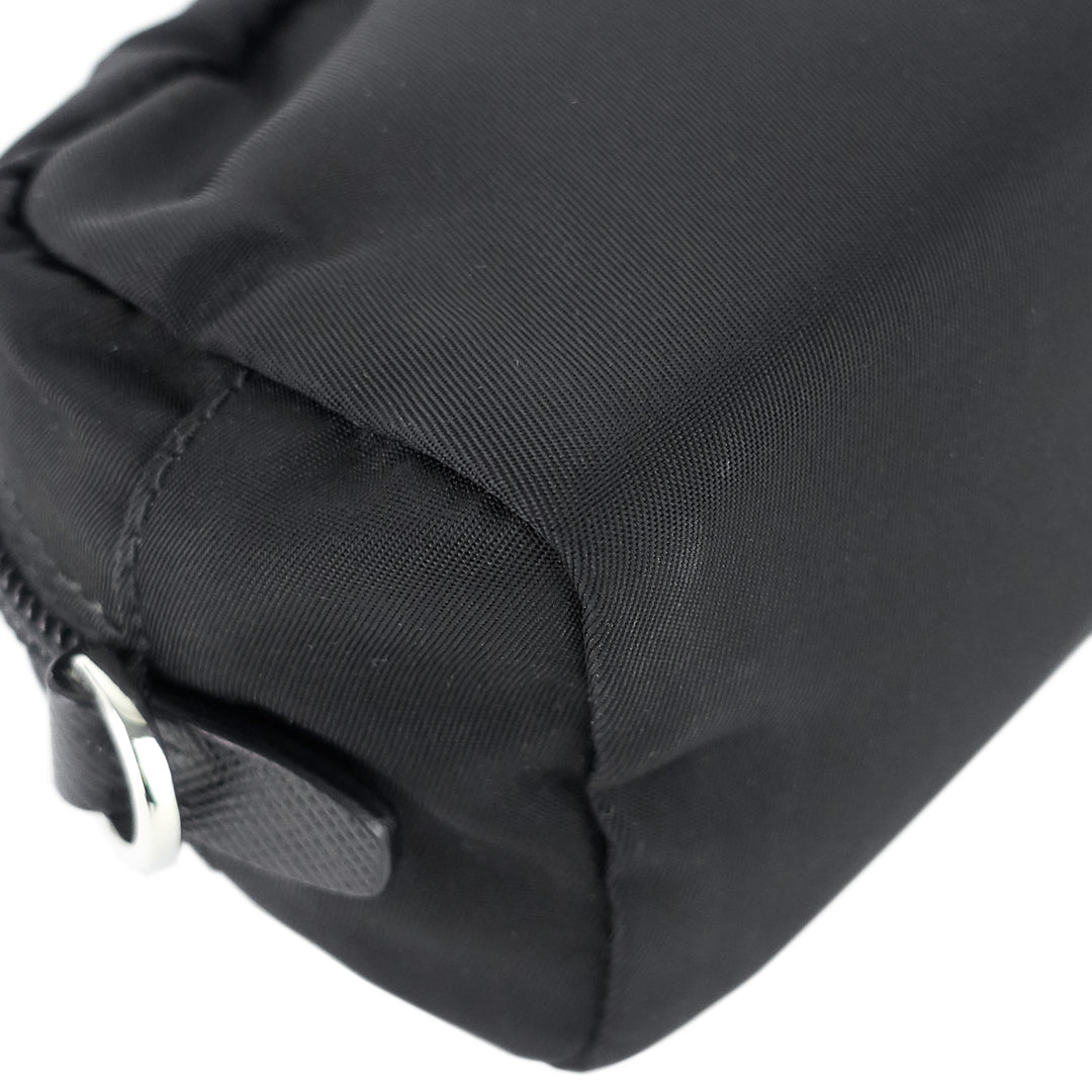 tessuto nylon pouch with wristlet