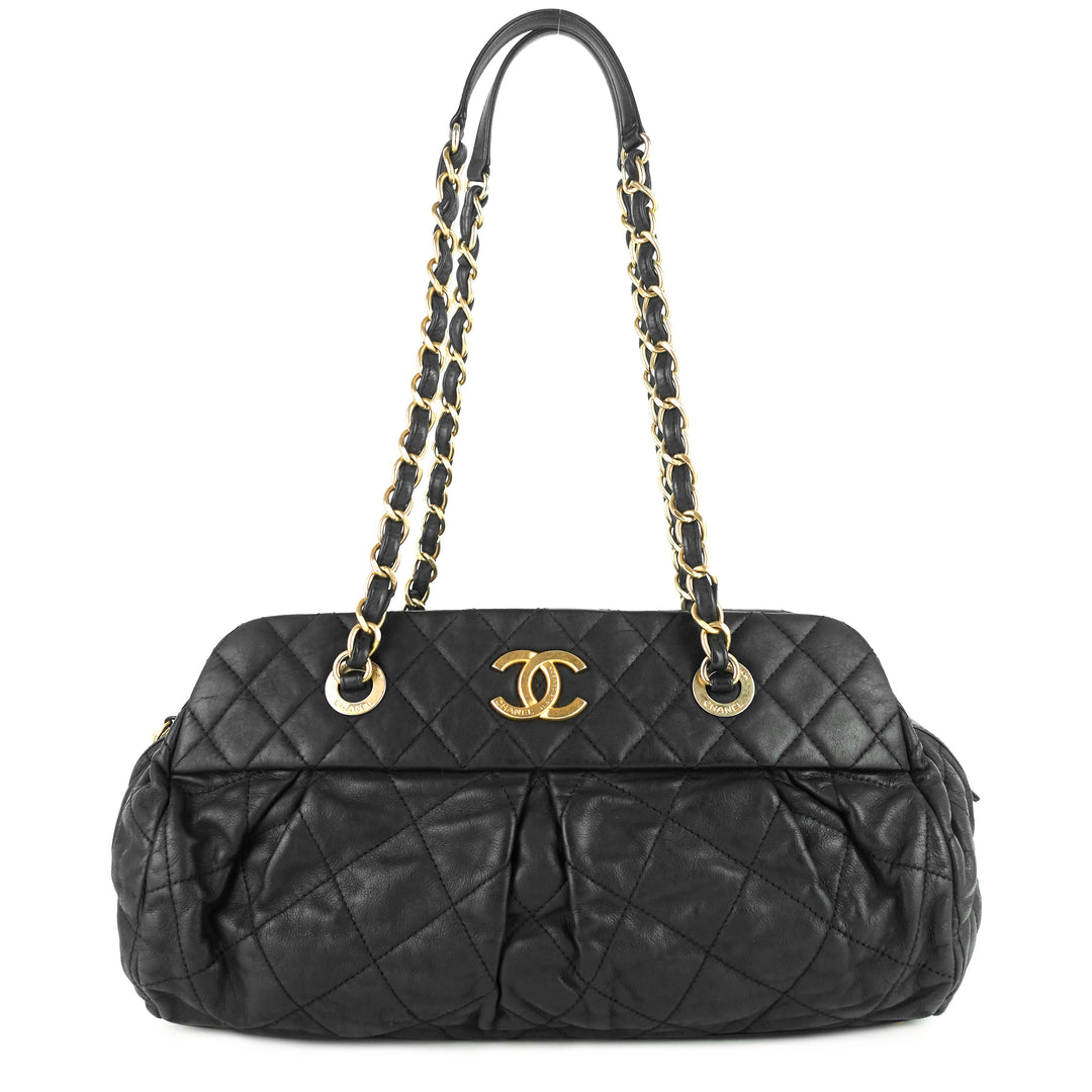 CHANEL Paris CC White Quilted Leather Bowler Women's Small Bag