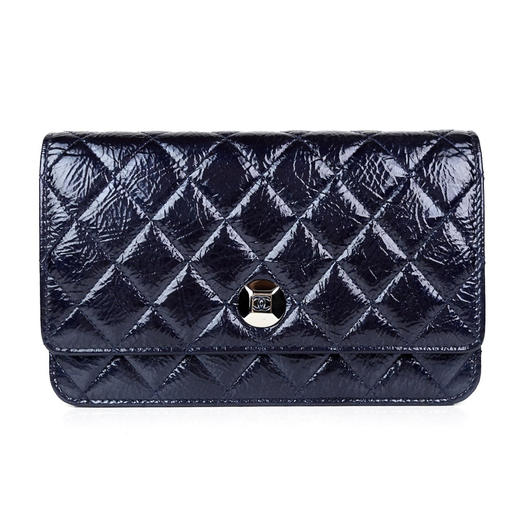 wallet on chain patent leather bag