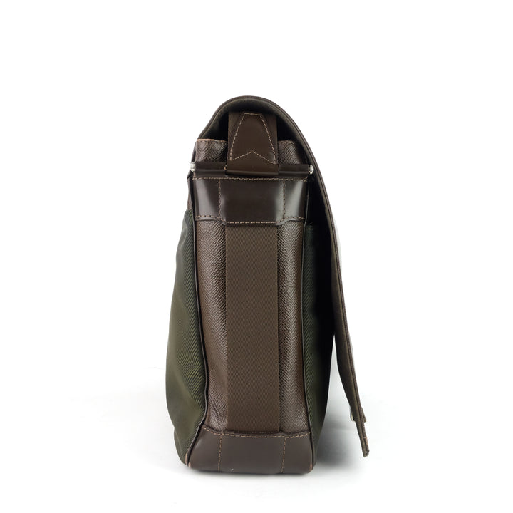 viktor taiga leather messenger bag