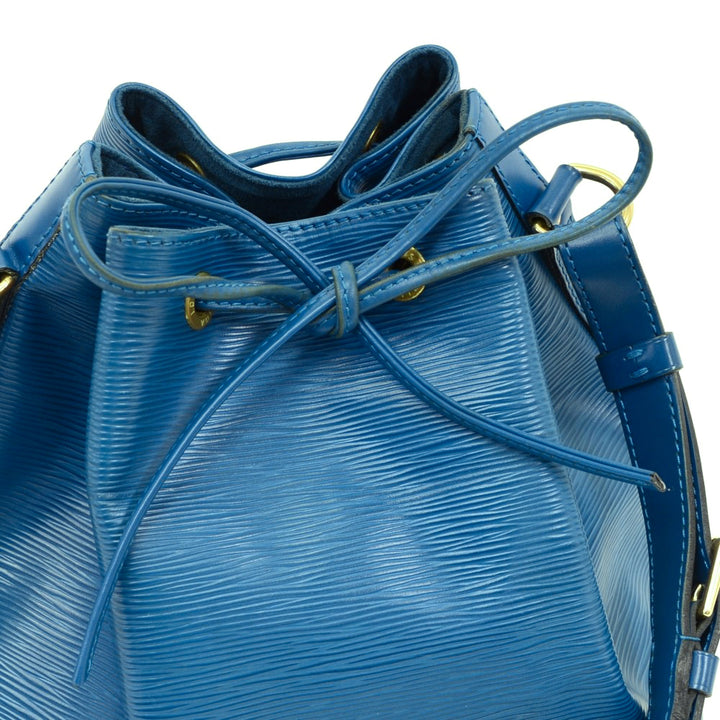petit noe blue epi leather bag