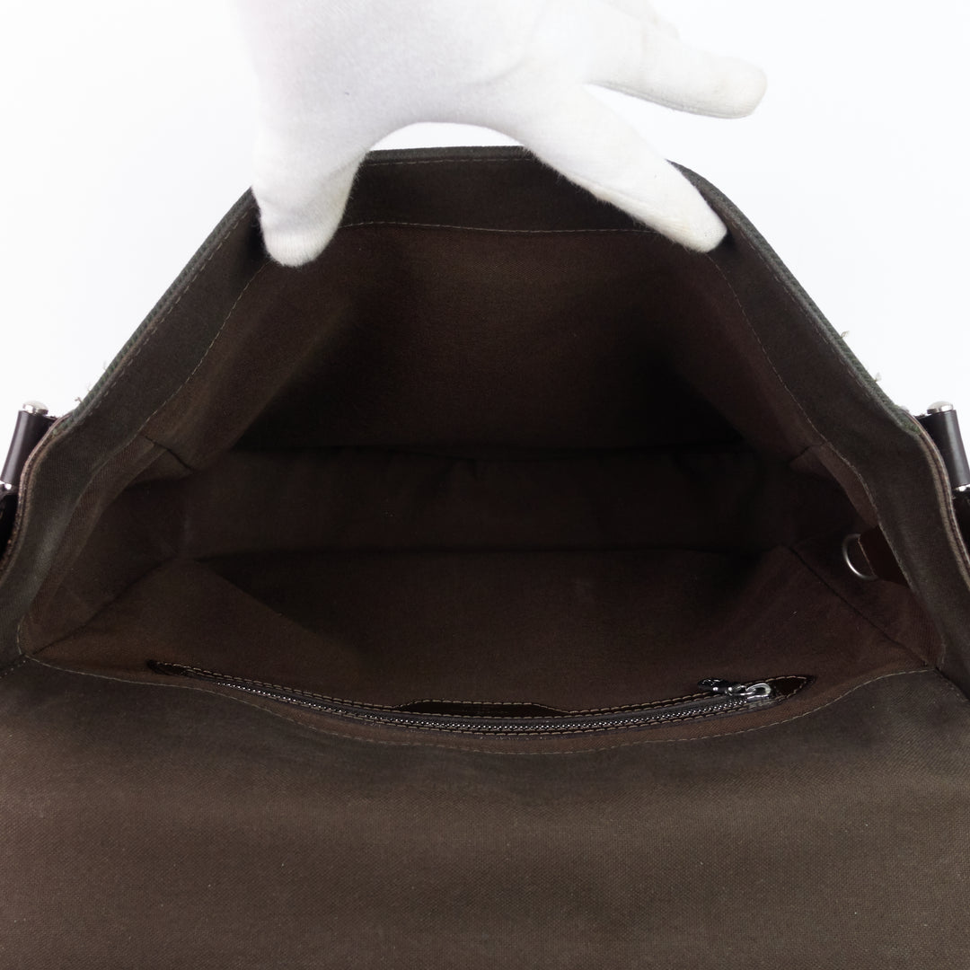 Louis Vuitton Taiga Viktor Messenger Bag Brown Leather Cloth ref.656777 -  Joli Closet