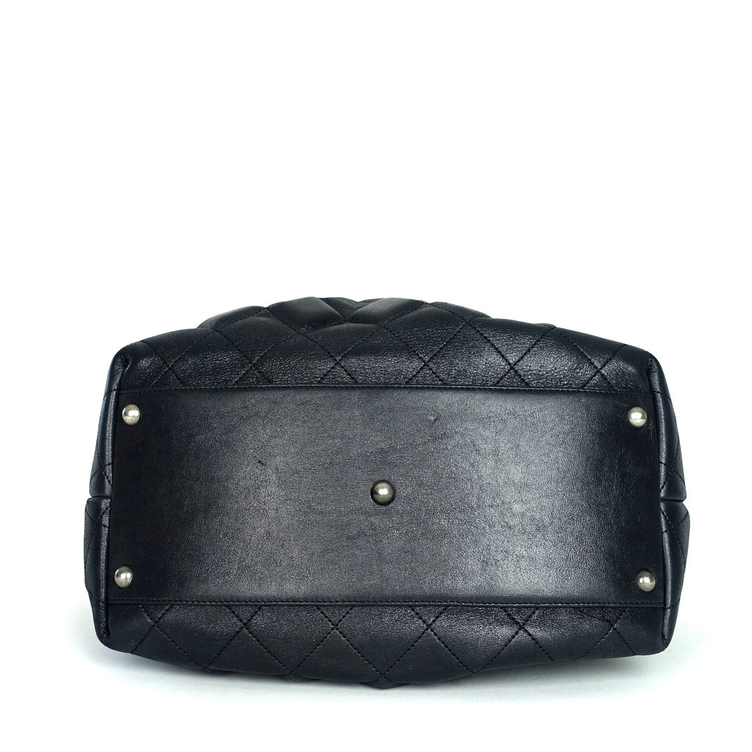 sloane square quilted calfskin leather shoulder bag